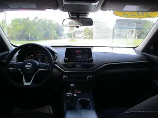 Nissan Altima 2022 2.5 SV 4dr Sedan
