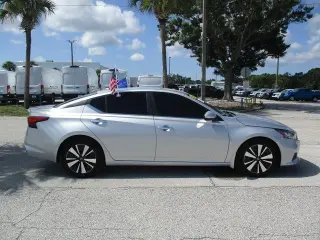 Nissan Altima 2022 2.5 SV 4dr Sedan