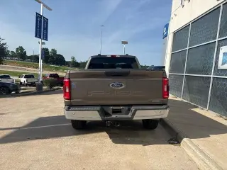 Ford F-150 2022 4x4 Lariat 4dr SuperCab 6.5 ft. SB