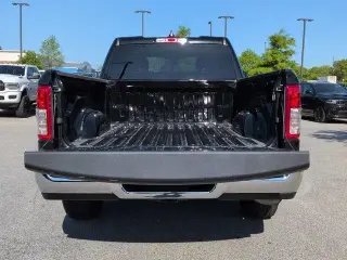 Ram 1500 2022 4x4 Big Horn 4dr Quad Cab 6.4 ft. SB Pickup