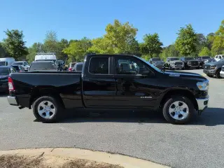 Ram 1500 2022 4x4 Big Horn 4dr Quad Cab 6.4 ft. SB Pickup