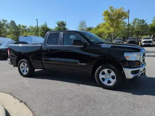Ram 1500 2022 4x4 Big Horn 4dr Quad Cab 6.4 ft. SB Pickup