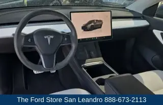 Tesla Model Y 2022 AWD Performance 4dr Crossover