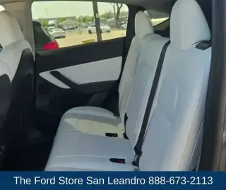 Tesla Model Y 2022 AWD Performance 4dr Crossover
