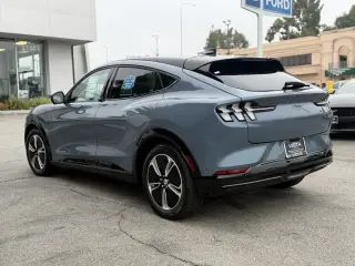 Ford Mustang Mach-E 2023 Premium 4dr SUV