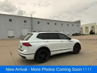 Volkswagen Tiguan 2023 SE R-Line Black 4dr SUV