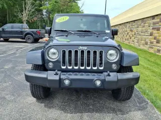 Jeep Wrangler Unlimited 2017 4x4 Sahara 4dr SUV
