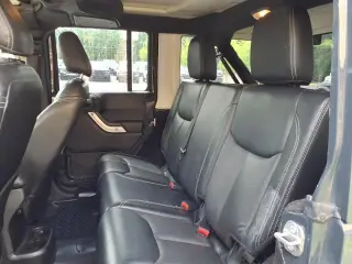 Jeep Wrangler Unlimited 2017 4x4 Sahara 4dr SUV