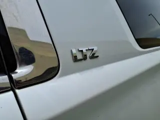 Chevrolet Suburban 2016 4x4 LTZ 4dr SUV