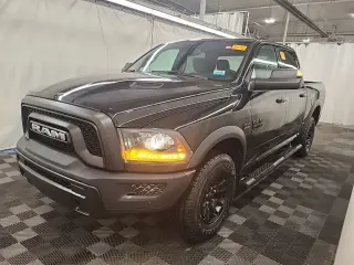 Ram 1500 Classic 2022 4x4 SLT 4dr Crew Cab 5.5 ft. SB Pickup