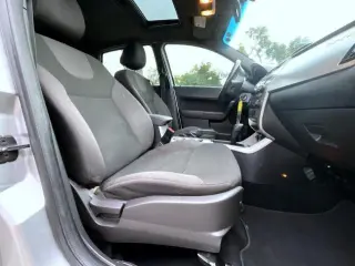 Ford Focus 2009 SES 4dr Sedan