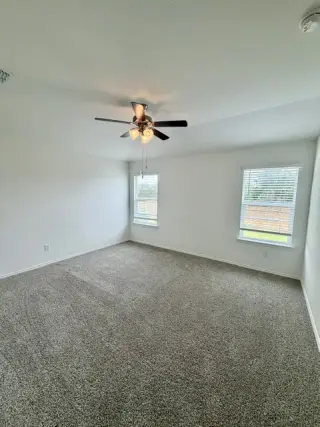 Propiedad en alquiler con 3 habitaciones y 2 baños en Lorena