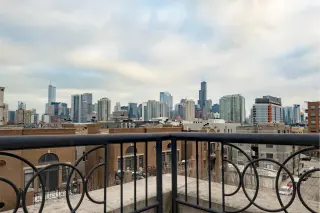 Propiedad en alquiler con 3 habitaciones y 2.5 baños en Chicago