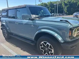 Ford Bronco 2022 4x4 Black Diamond 4dr SUV