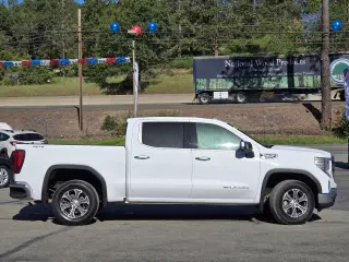GMC Sierra 1500 2024 4x4 SLT 4dr Crew Cab 5.8 ft. SB