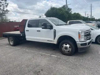 Ford F-350 Super Duty 2023 4x4 Lariat 4dr Crew Cab 179 in. WB DRW Chassis