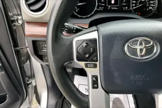 Toyota Tundra 2020 4x4 Limited 4dr CrewMax Cab Pickup SB