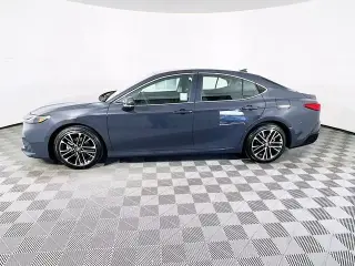 Toyota Camry 2026 SE 4dr Sedan