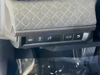 Toyota Camry 2026 SE 4dr Sedan