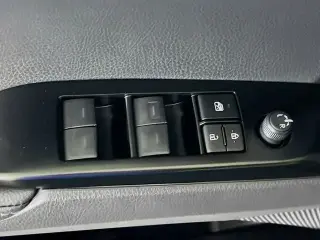 Toyota Camry 2026 SE 4dr Sedan