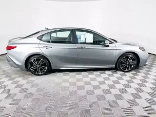 Toyota Camry 2026 SE 4dr Sedan