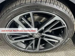 Toyota Camry 2026 SE 4dr Sedan