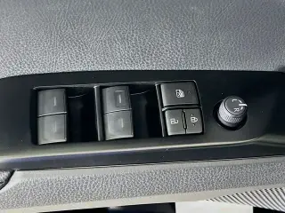 Toyota Camry 2026 SE 4dr Sedan