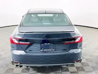 Toyota Camry 2026 SE 4dr Sedan