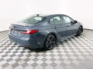 Toyota Camry 2026 SE 4dr Sedan
