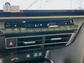 Toyota Camry 2026 SE 4dr Sedan