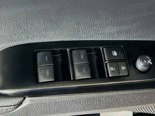 Toyota Camry 2026 SE 4dr Sedan
