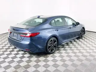 Toyota Camry 2026 SE 4dr Sedan