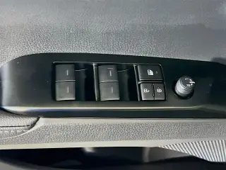 Toyota Camry 2026 SE 4dr Sedan