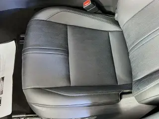 Toyota Camry 2026 SE 4dr Sedan