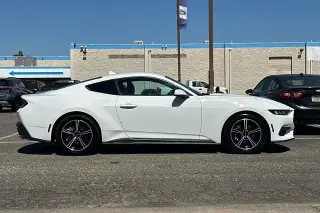 Ford Mustang 2024 EcoBoost Premium 2dr Fastback