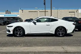 Ford Mustang 2024 EcoBoost Premium 2dr Fastback