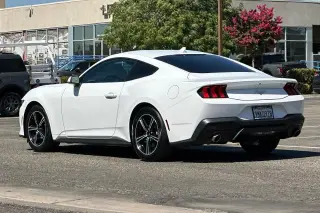Ford Mustang 2024 EcoBoost Premium 2dr Fastback