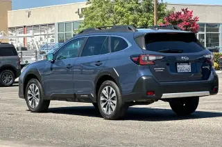 Subaru Outback 2023 AWD Limited 4dr Crossover