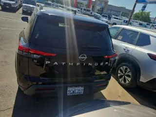Nissan Pathfinder 2022 SV 4dr SUV