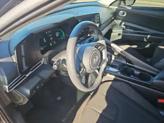Hyundai ELANTRA Hybrid 2025 Blue 4dr Sedan