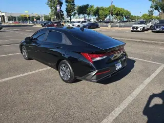 Hyundai ELANTRA Hybrid 2025 Blue 4dr Sedan