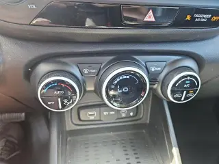 Hyundai VENUE 2026 SEL 4dr Crossover