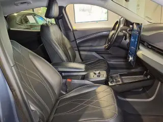 Ford Mustang Mach-E 2021 Select 4dr SUV