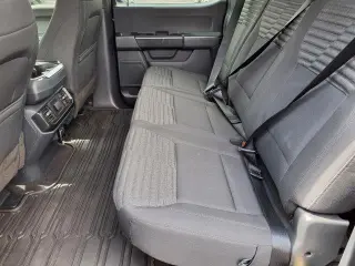 Ford F-150 2023 4x2 XL 4dr SuperCrew 5.5 ft. SB