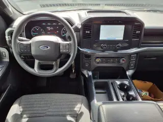 Ford F-150 2023 4x2 XL 4dr SuperCrew 5.5 ft. SB