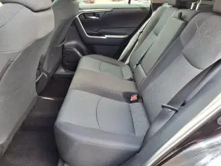 Toyota RAV4 2024 XLE 4dr SUV