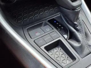 Toyota RAV4 2024 XLE 4dr SUV