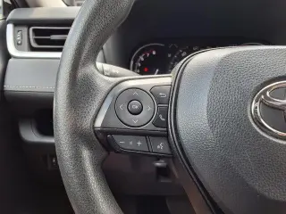 Toyota RAV4 2024 XLE 4dr SUV