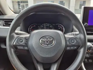 Toyota RAV4 2024 XLE 4dr SUV