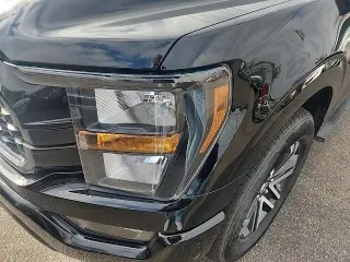 Ford F-150 2023 4x2 Lariat 4dr SuperCrew 5.5 ft. SB